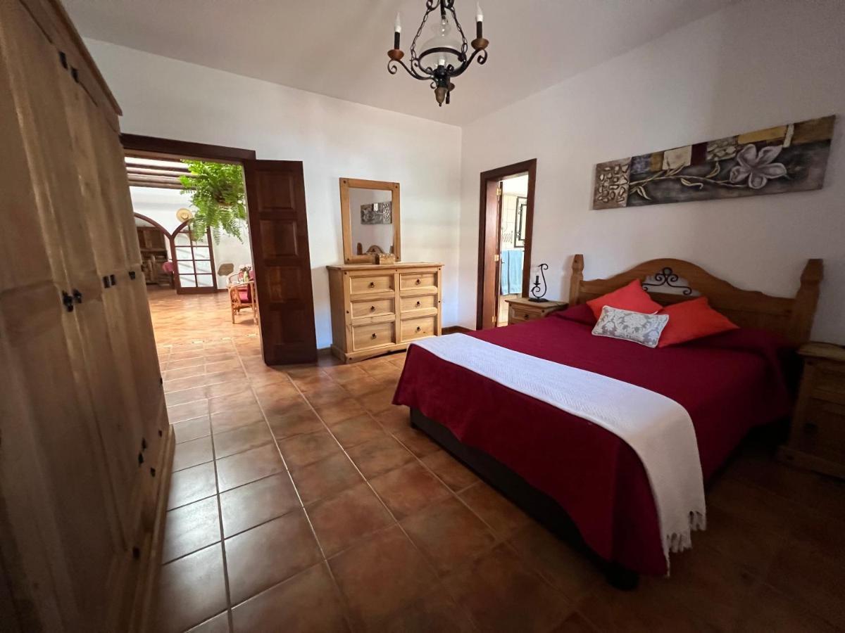 Villa Eva Тинахо Экстерьер фото